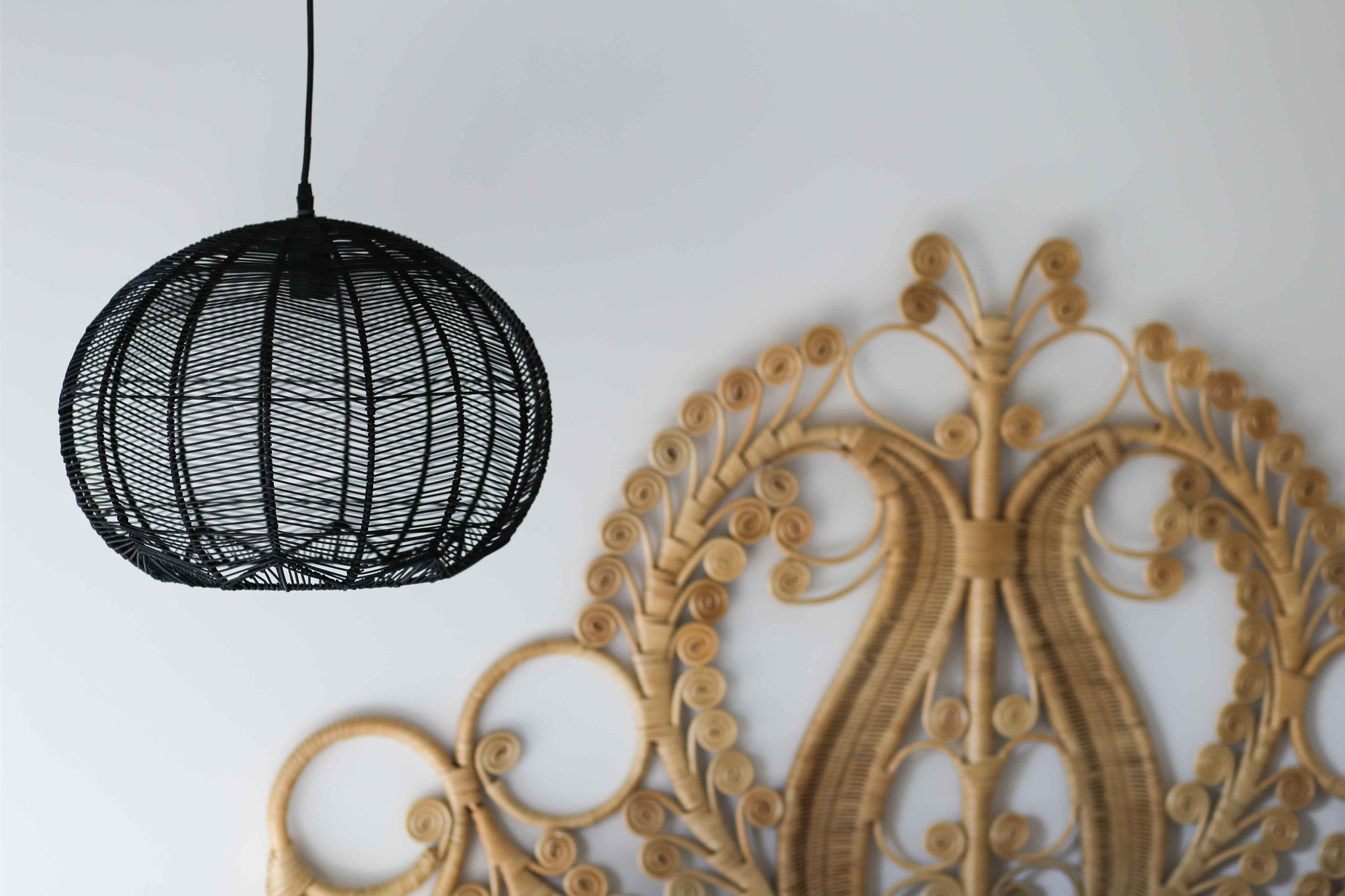 BLACK ROUND RATTAN PENDANT