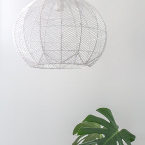 WHITE ROUND RATTAN PENDANT