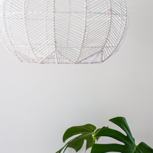 WHITE ROUND RATTAN PENDANT