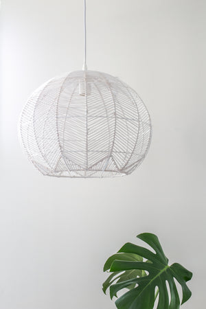 WHITE ROUND RATTAN PENDANT